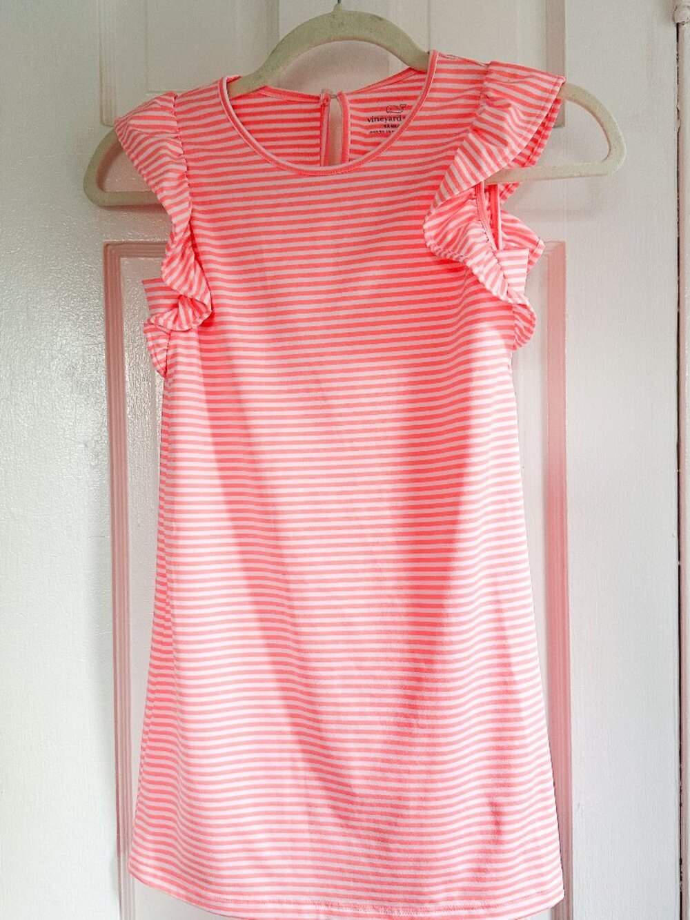 Girls Vineyard Vines Ruffle Sleeve Sankaty Dress - Neon Peach - Size Small